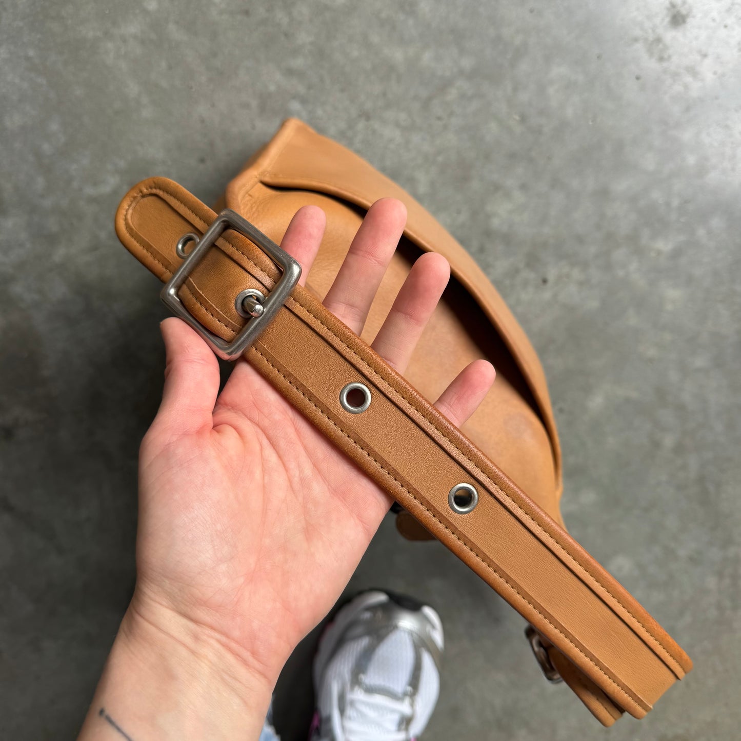 Coach 1999 Camel Legacy Zip Bag