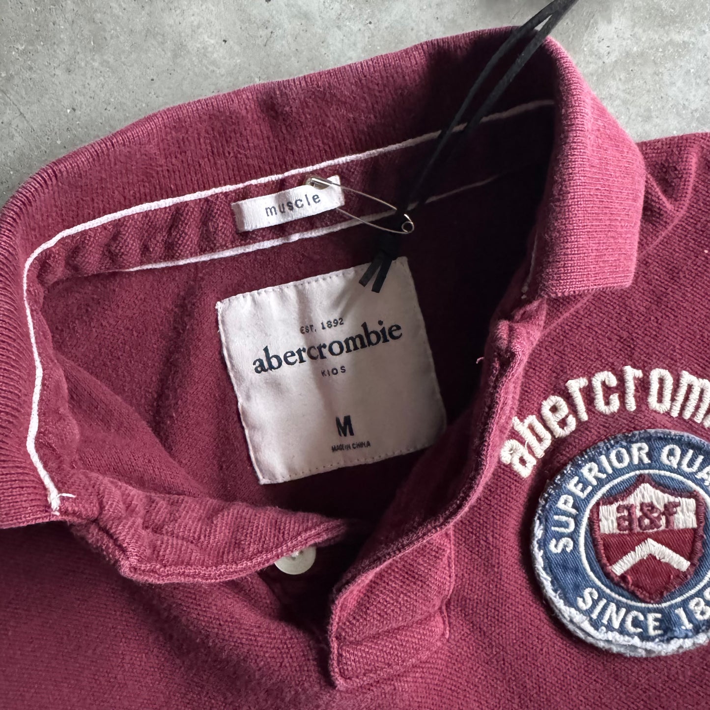 Women’s Y2K Abercrombie & Fitch Burgundy Polo w/ Crest