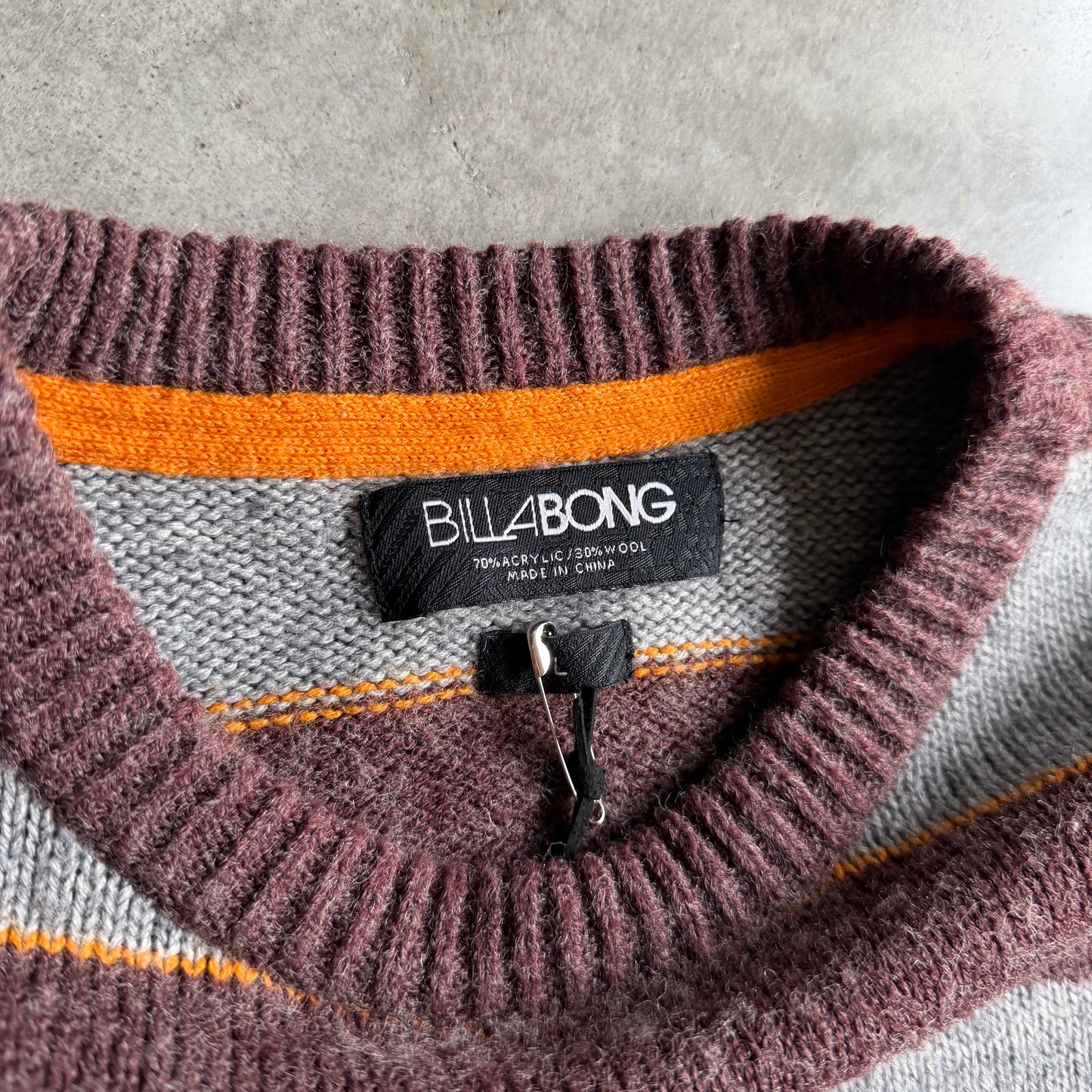 Y2K Billabong Gray & Maroon Stripped Sweater
