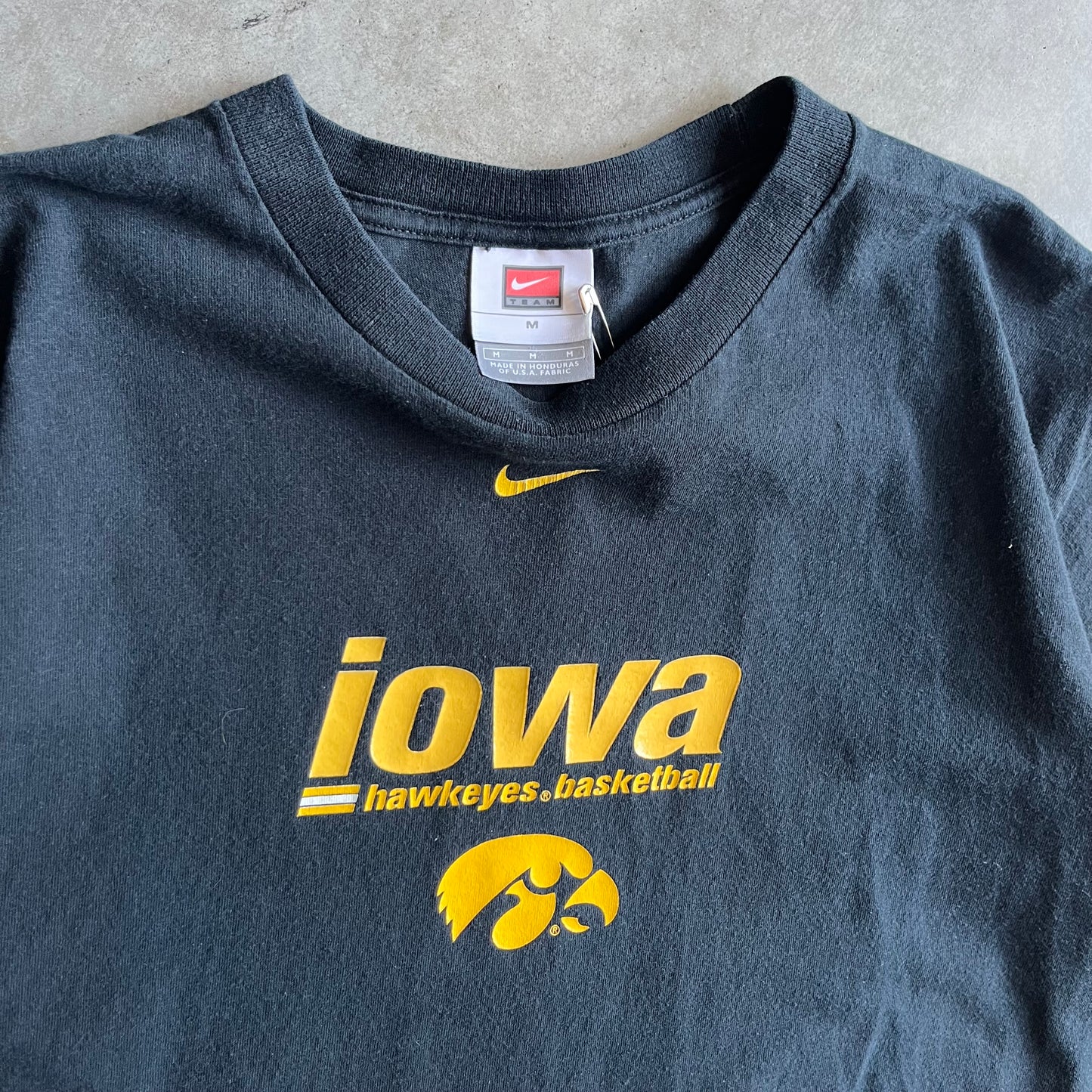 Vintage Iowa Hawkeyes Basketball Nike Black Tee