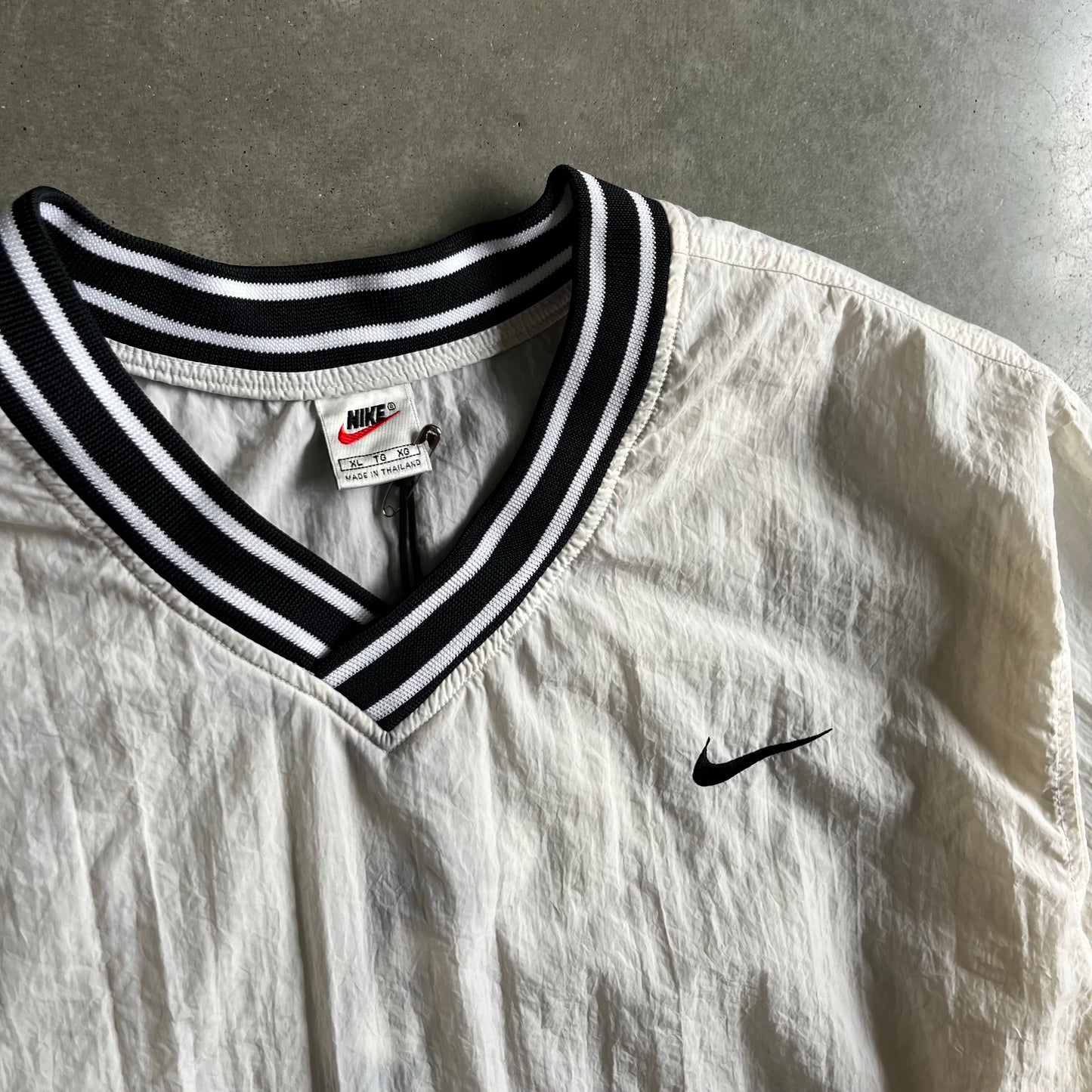 Vintage Nike White & Black Pullover V-Neck Windbreaker