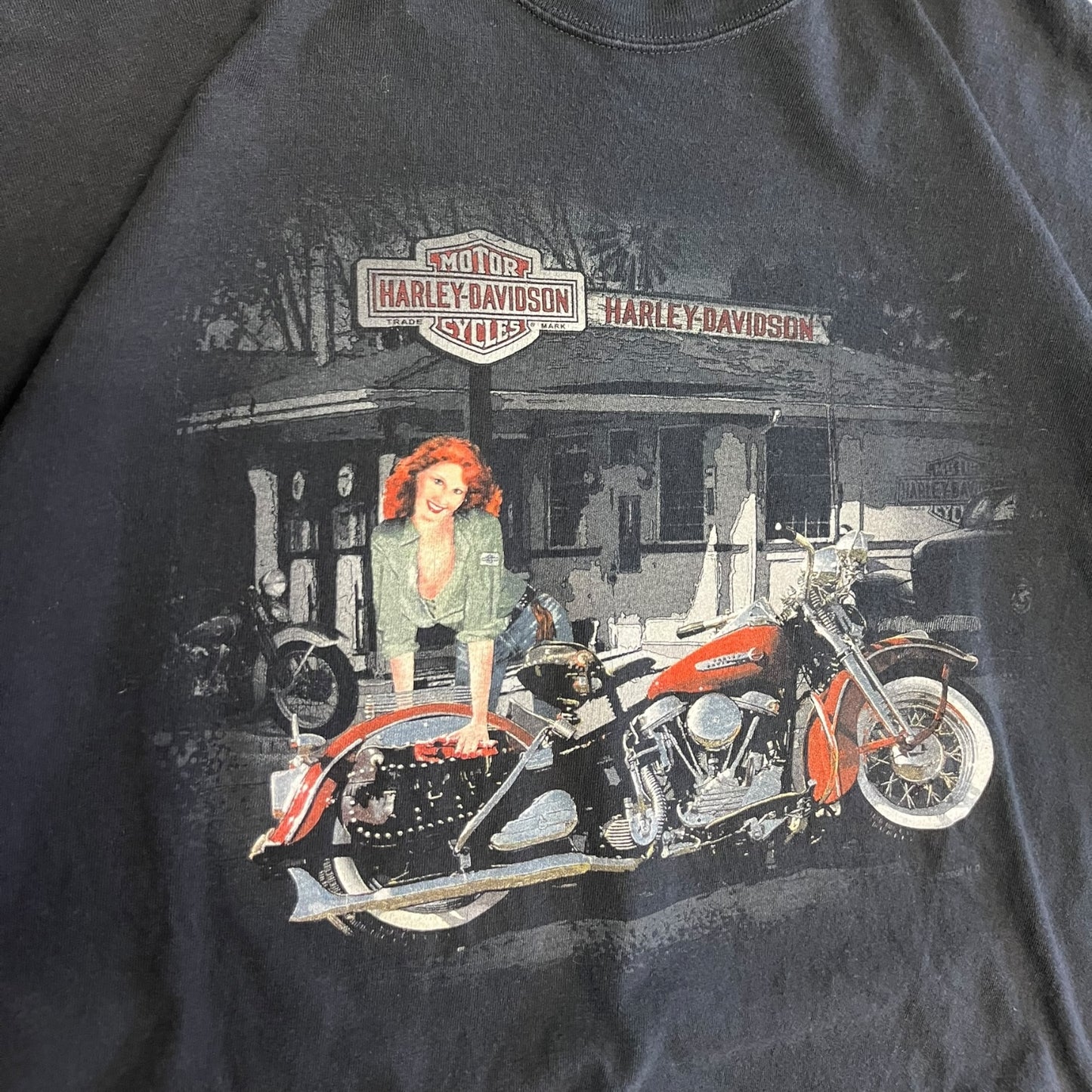 Y2K Harley Davidson Bowling Green Red Hair Motorcycle Women Tee