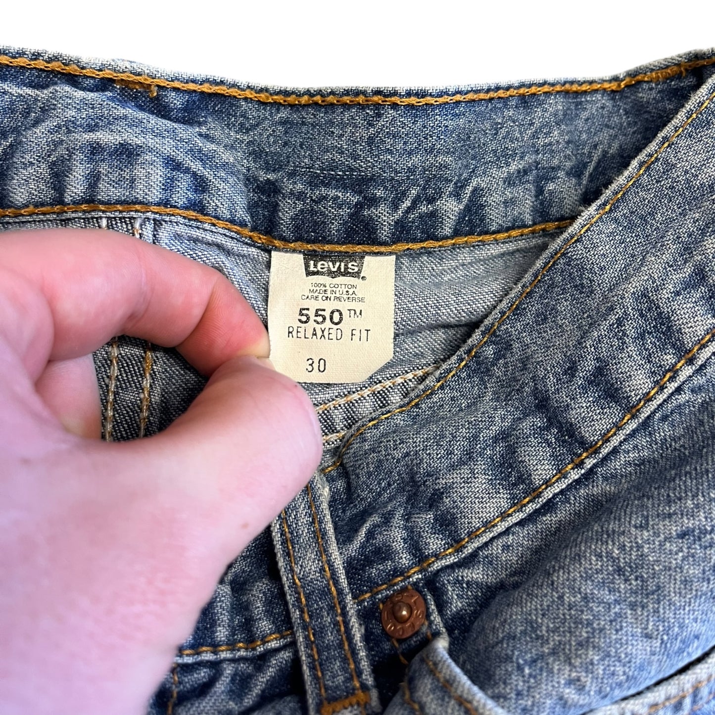 Vintage Levi’s 550 Relaxed Fit Jorts