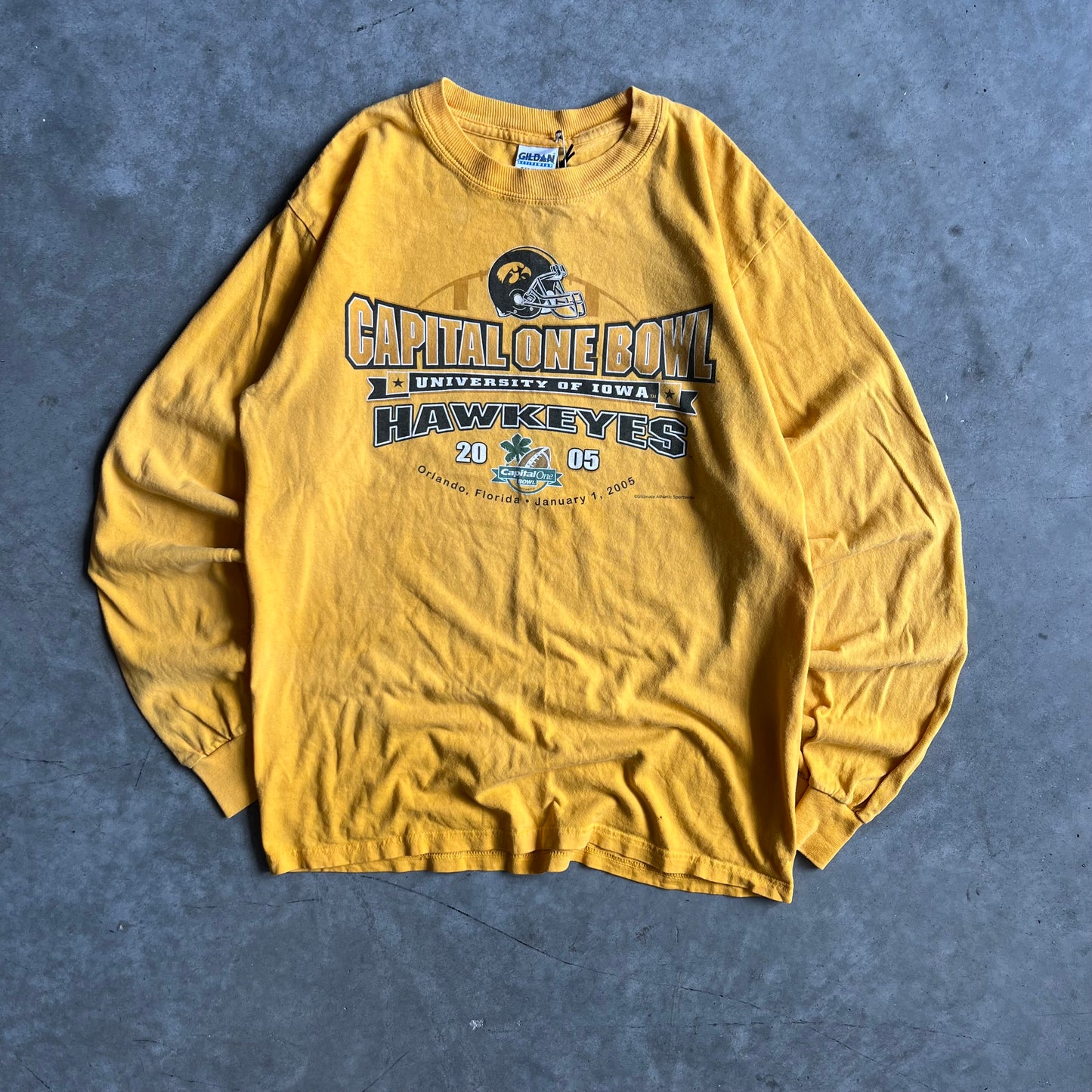 Y2K Iowa Hawkeyes ‘05 Capital One Bowl L/S
