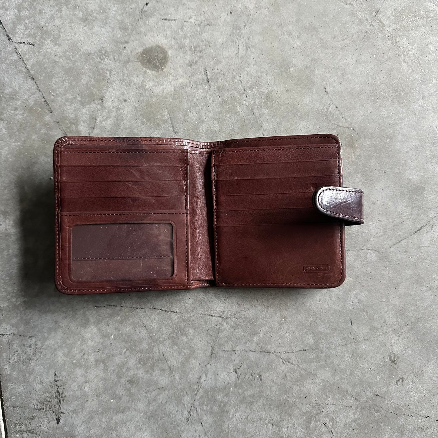 80s Men’s Coach Kisslock Full Grain Leather Mahogany Wallet