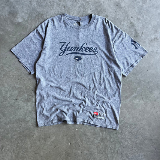 Y2K Team Nike New York Yankees Logo Tee