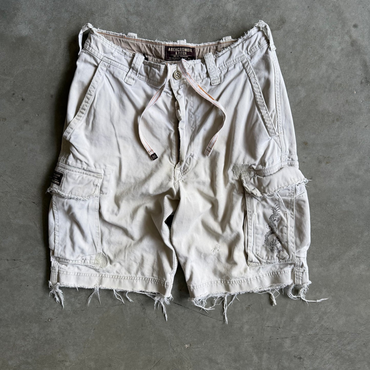 Y2K Abercrombie & Fitch Dragon Pocket Tan Cargo Shorts