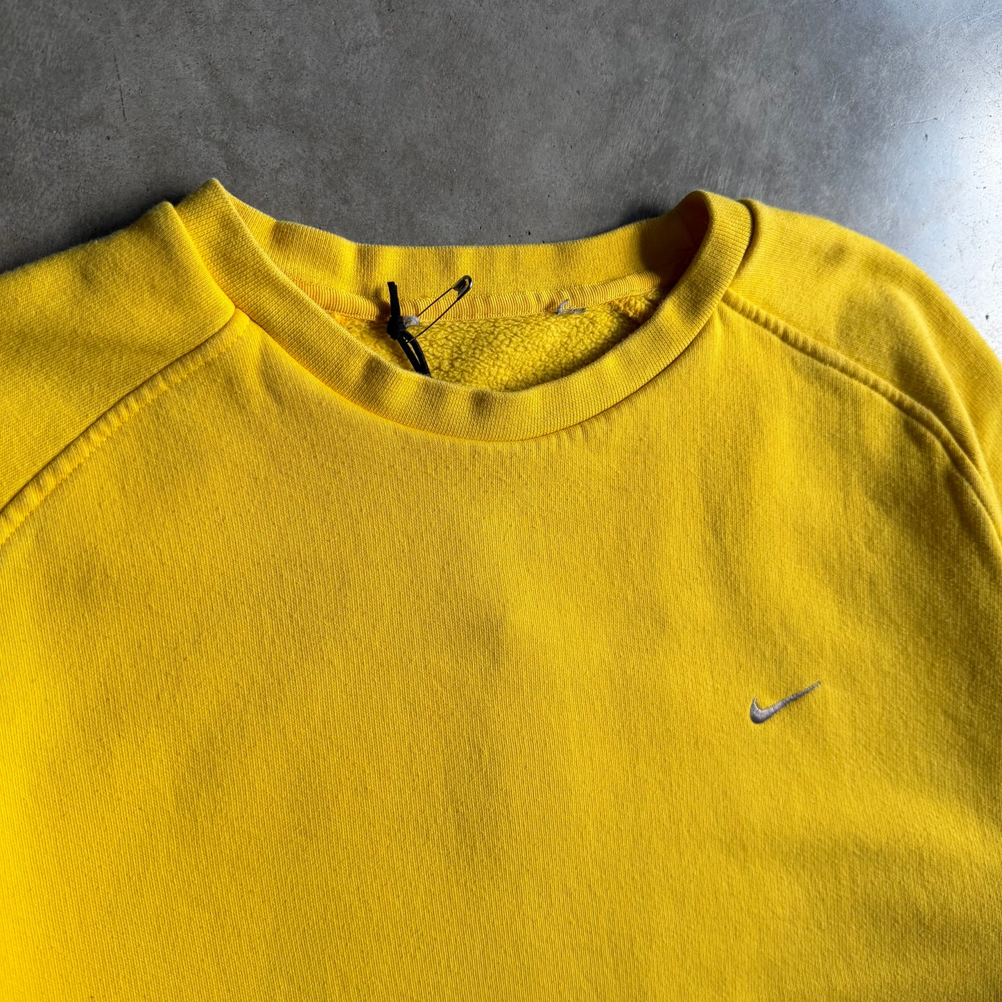 Vintage Nike Small Logo Yellow Sweatshirt