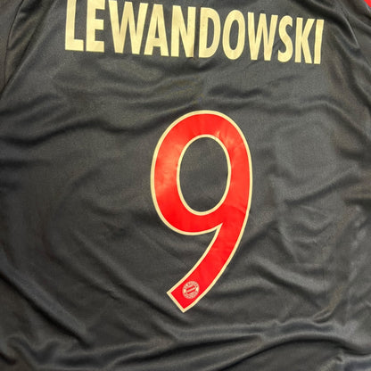 Y2K Adidas FC Bayern Munchen Lewandowski Jersey