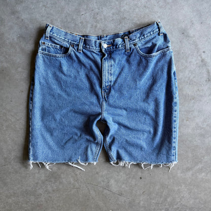 Y2K Levi’s 550 Chopped Jorts