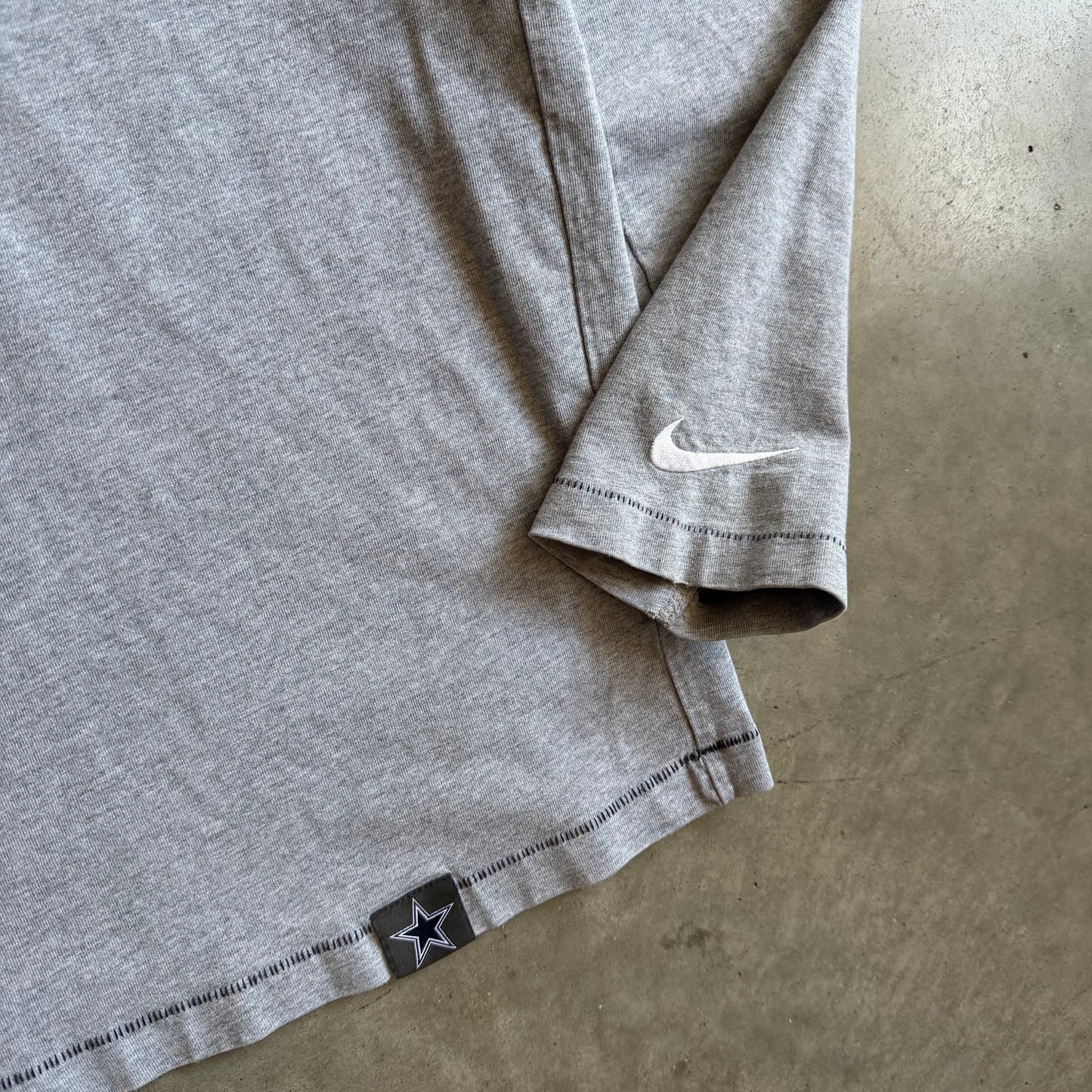 Y2K Nike Dallas Cowboys Centered Star Logo Longsleeve