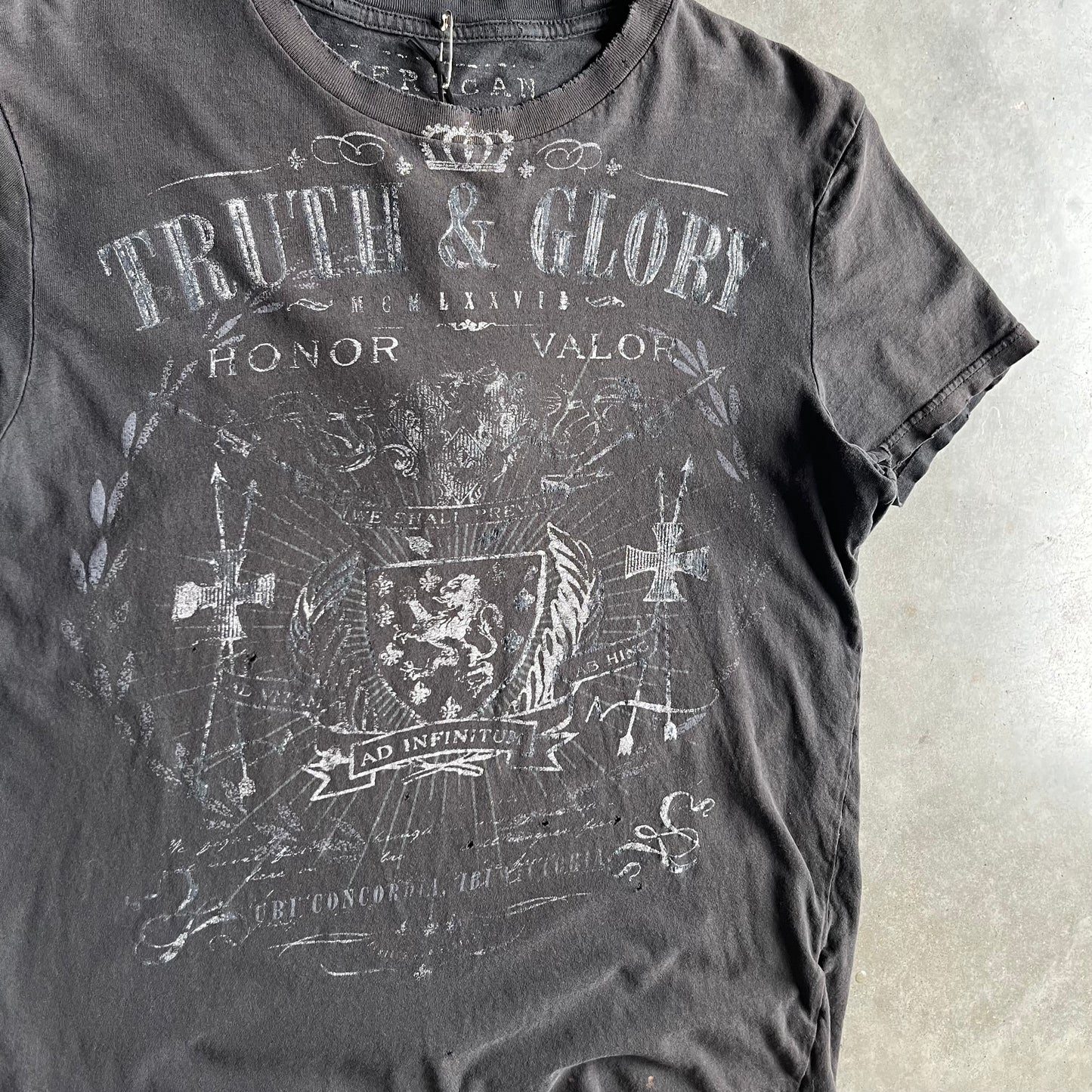 Y2K American Eagle Crest Distressed Black Tee