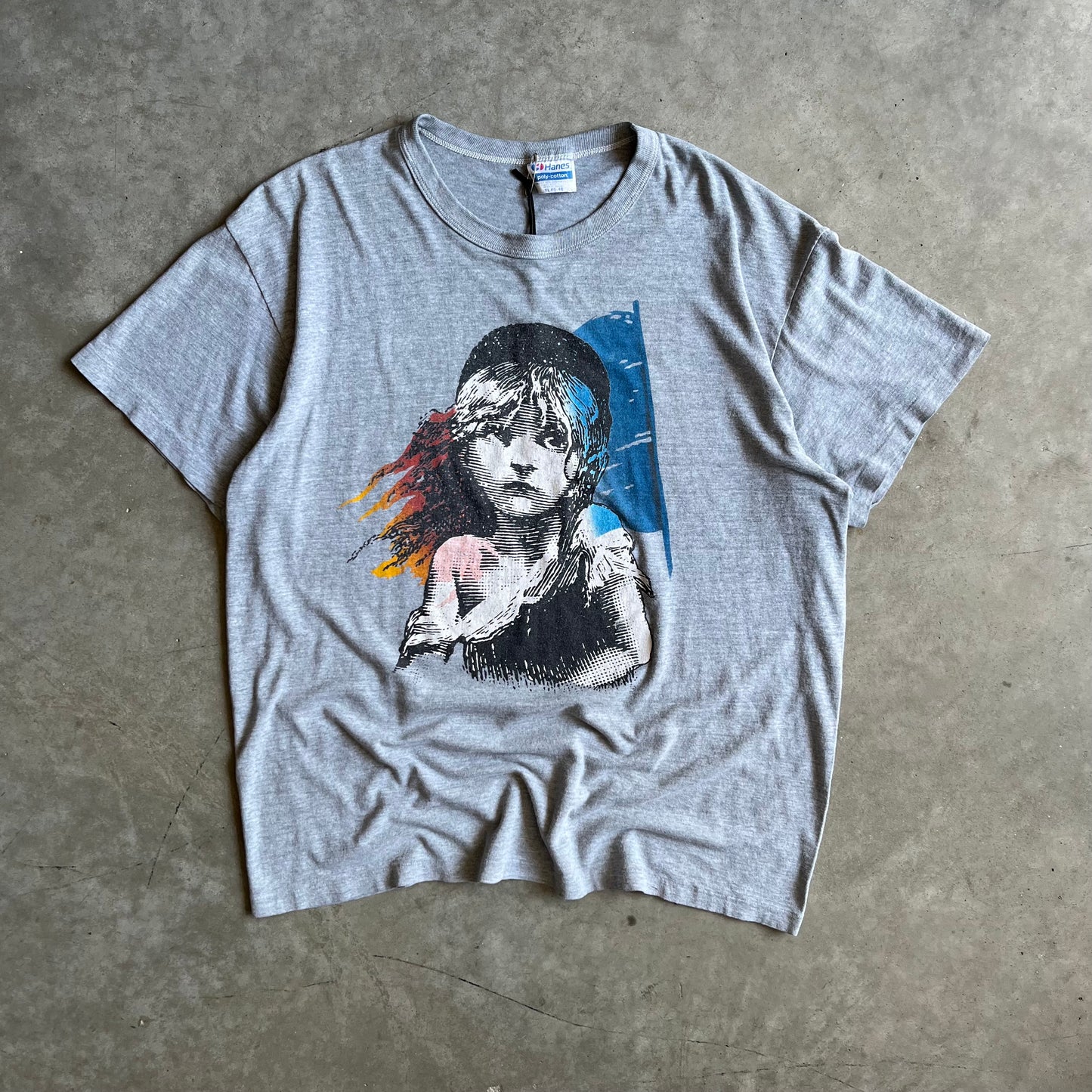 Vintage 80s Les Misérables Survivor Girl Tee