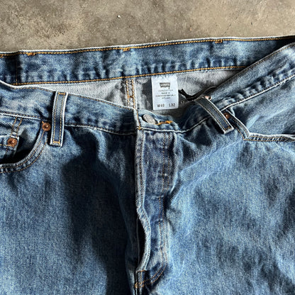 Y2K Levi’s 501 Lightwash Jeans