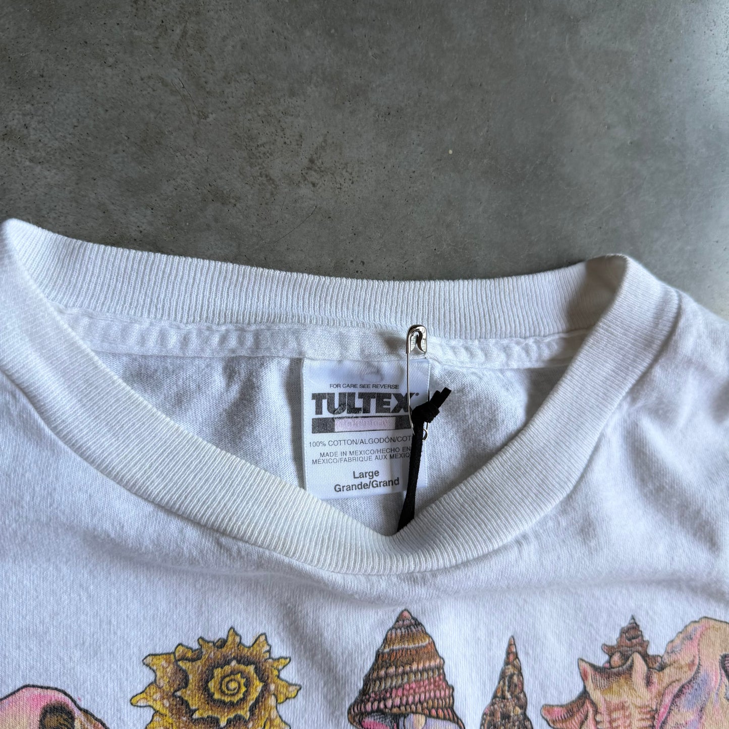 Y2K Bahama Native Shell Spread & Label Tee