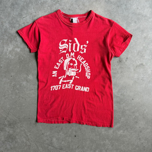 60s Sid’s Headshop East Grand  Des Moines Red Tee