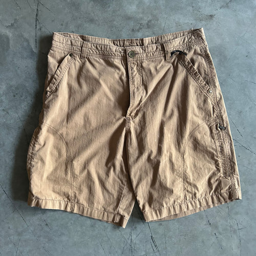 Y2K Pacific Trail Tan Multi-Pocket Shorts