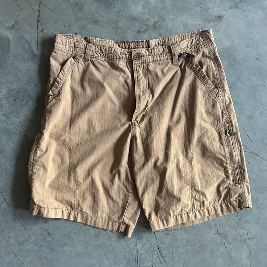 Y2K Pacific Trail Tan Multi-Pocket Shorts