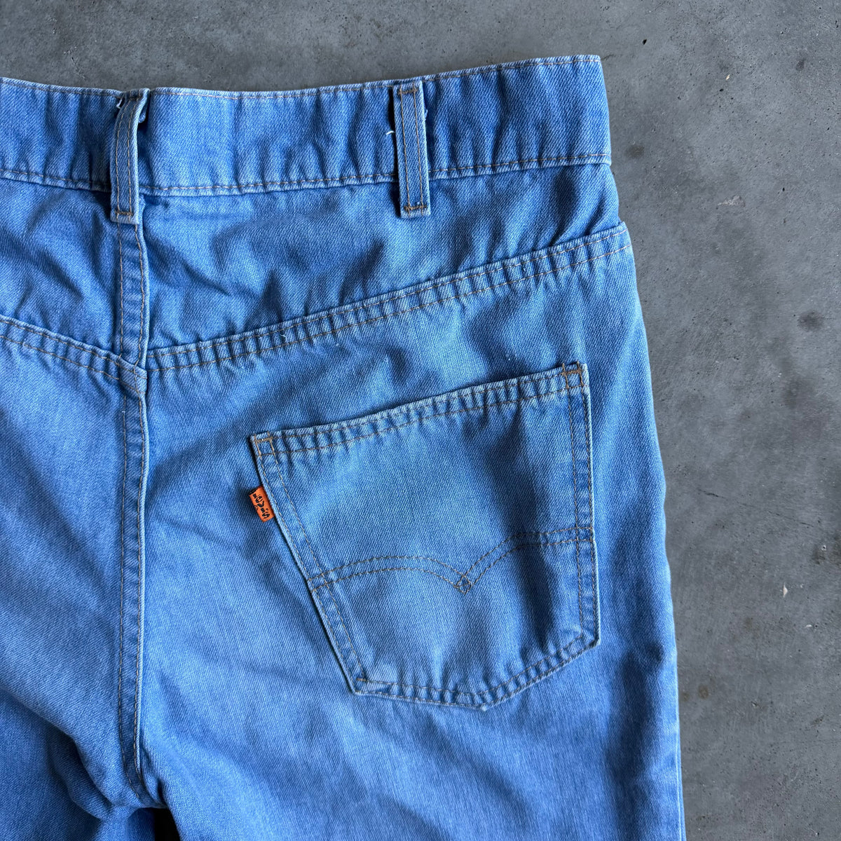 Y2K Levi’s For Men Lightweight Blue Jeans