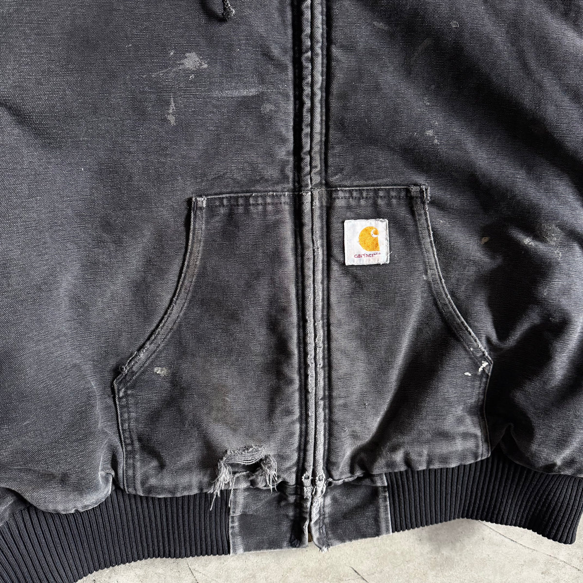 Vintage Carhartt ‘JQ1005’ Paint Splattered Black Active Jacket
