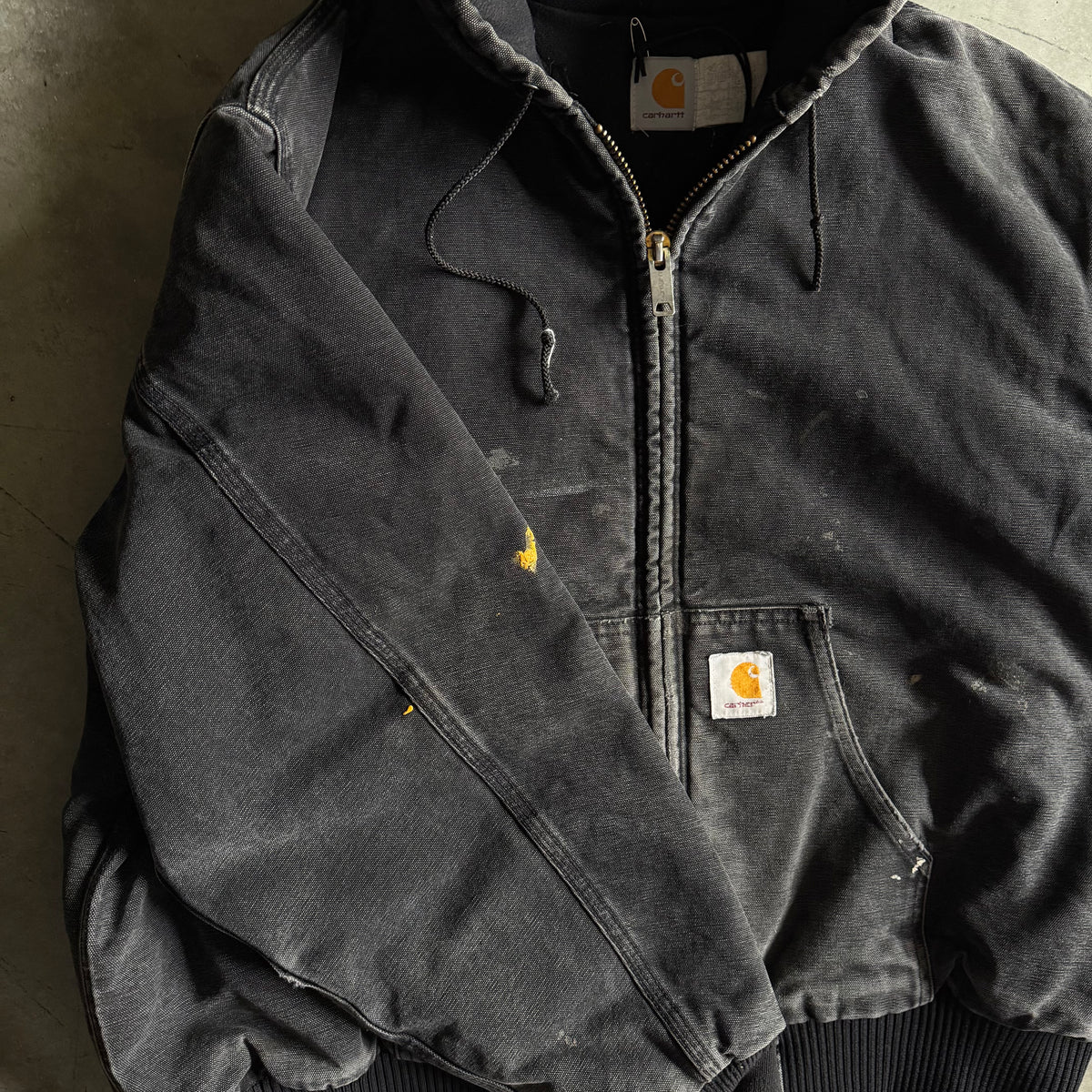 Vintage Carhartt ‘JQ1005’ Paint Splattered Black Active Jacket