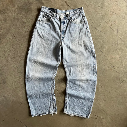 Vintage Levi’s L2 Baggy Fit Lightwash Jeans