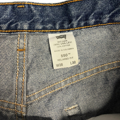 Y2K Levi’s 550 Lightwash W/ Paint Splatters