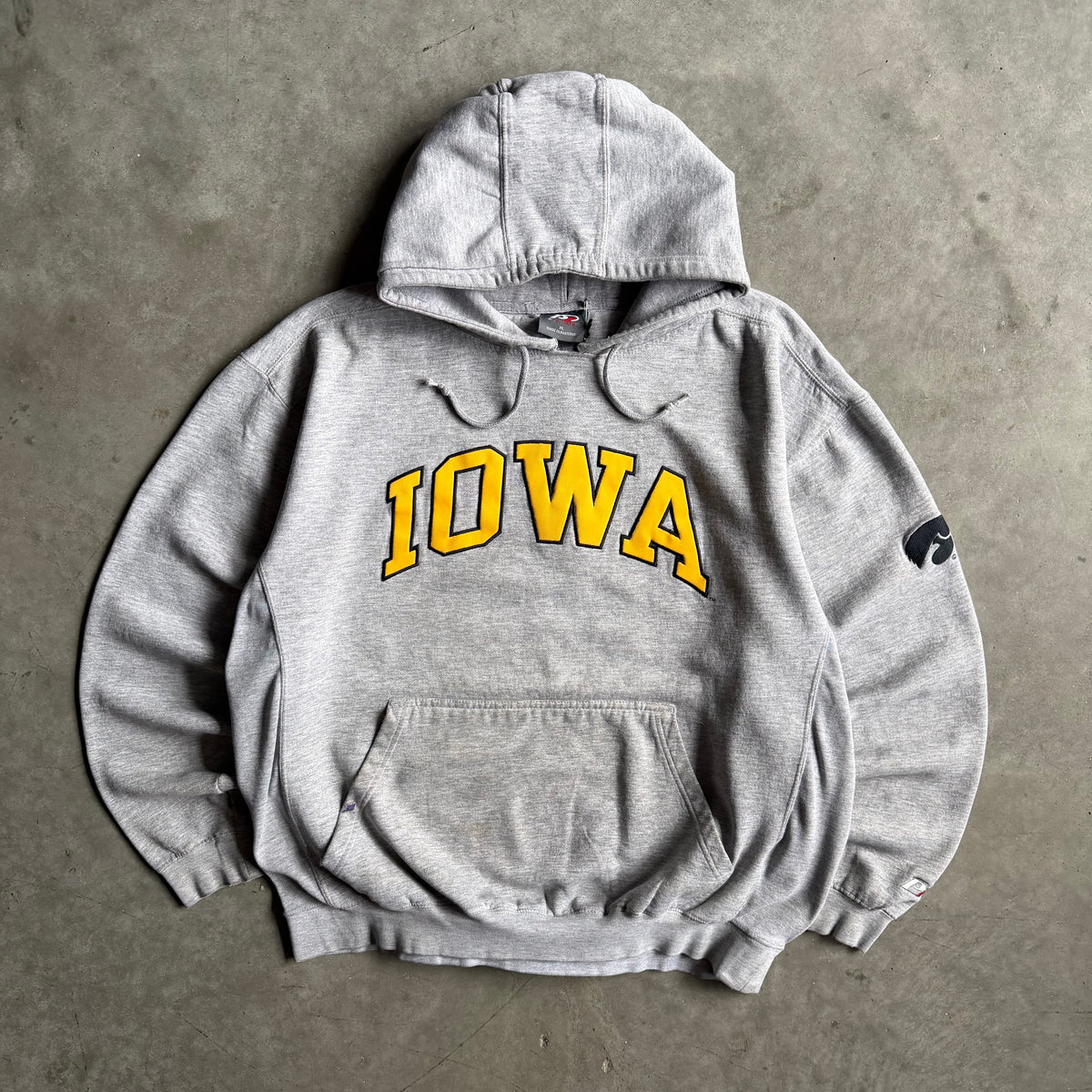 Vintage Iowa Hawkeyes Embroidered “Iowa” Spell-Out Hoodie