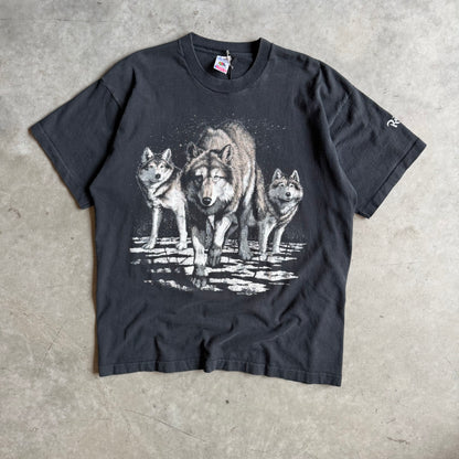 Vintage Rainforest Cafe Snowy Wolf Pack Big Graphic Tee