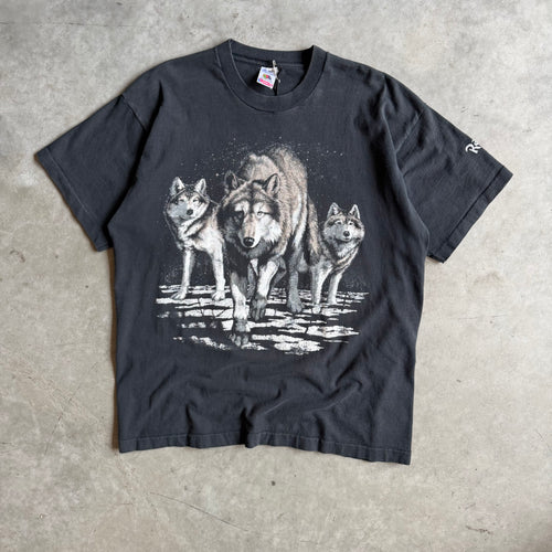 Vintage Rainforest Cafe Snowy Wolf Pack Big Graphic Tee