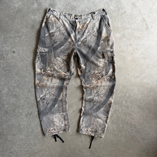 Y2K Whitewater Outdoors Realtree Hardwood Camo Cargo Pants