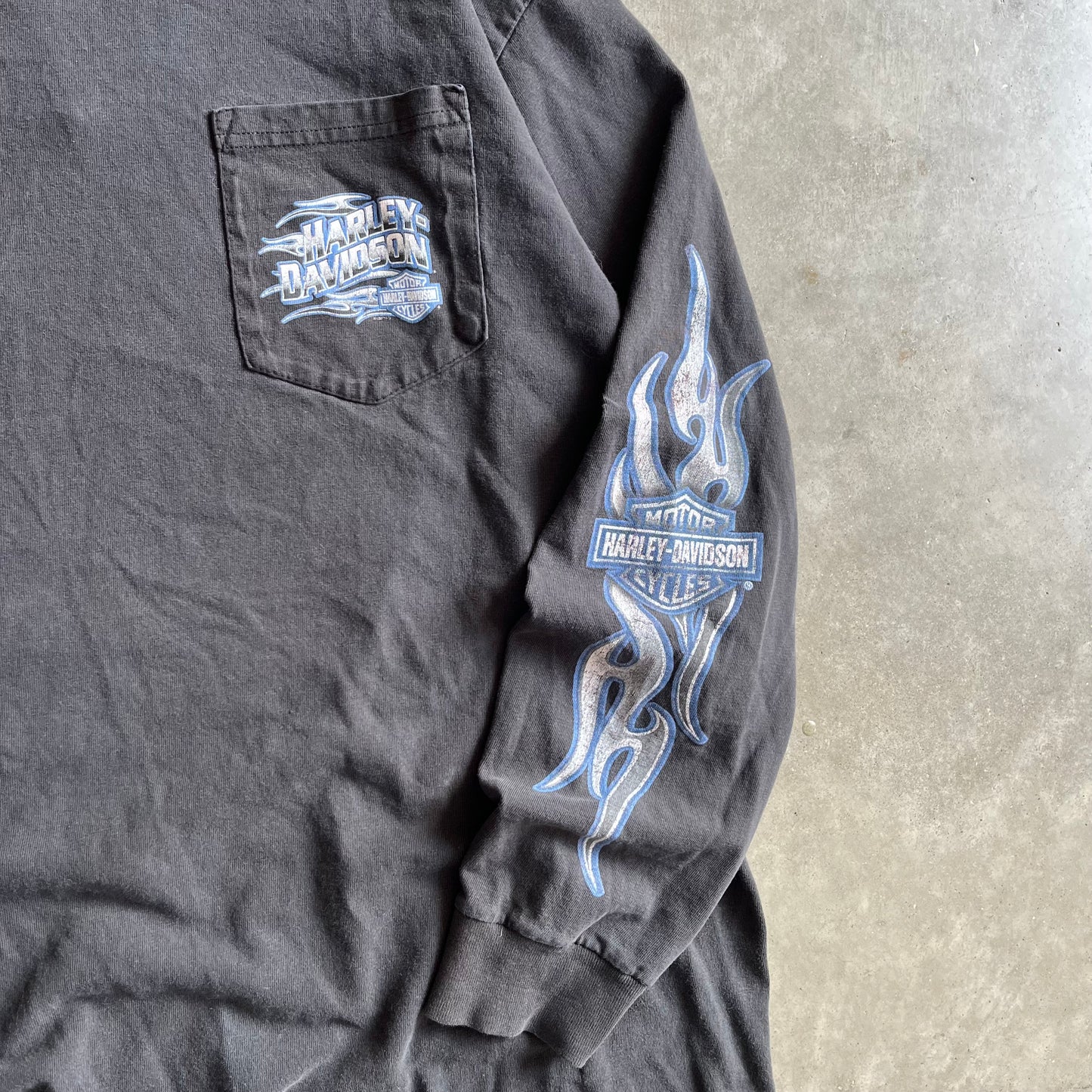 Y2K Harley Davidson Flame Sleeve Pocket T Shirt