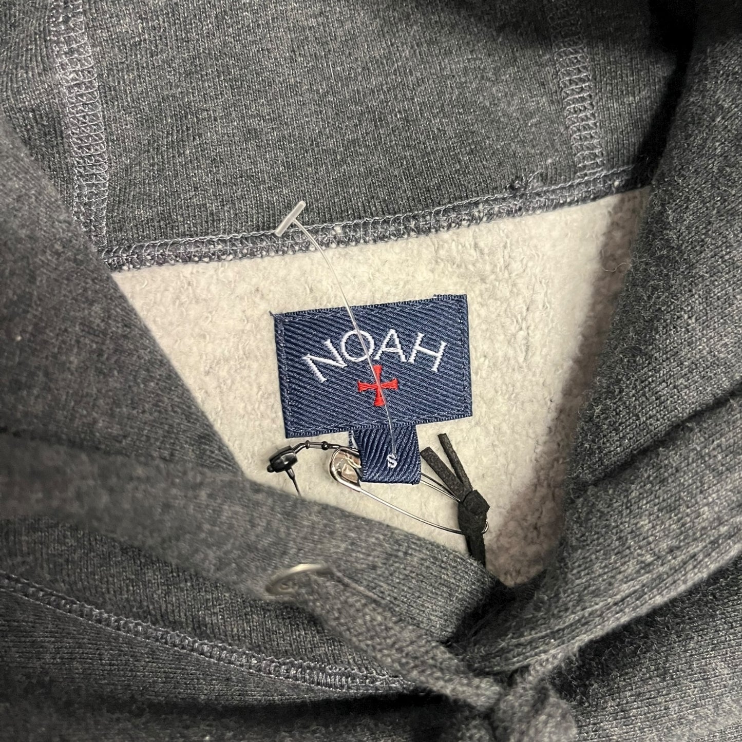 Noah Jolly Rodger Chest Logo Hoodie (Gray)