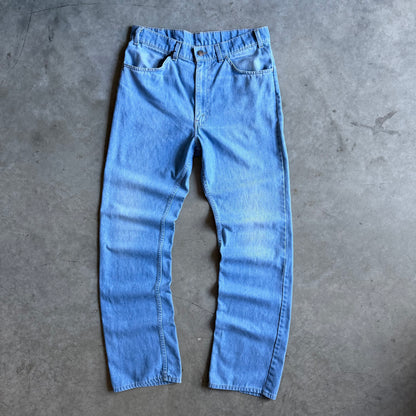 Y2K Levi’s For Men Lightweight Blue Jeans