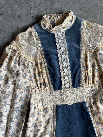 Vintage Gunne Sax 70s Blue Velvet And Cabbage Rose Prairie Dress With Tie Back