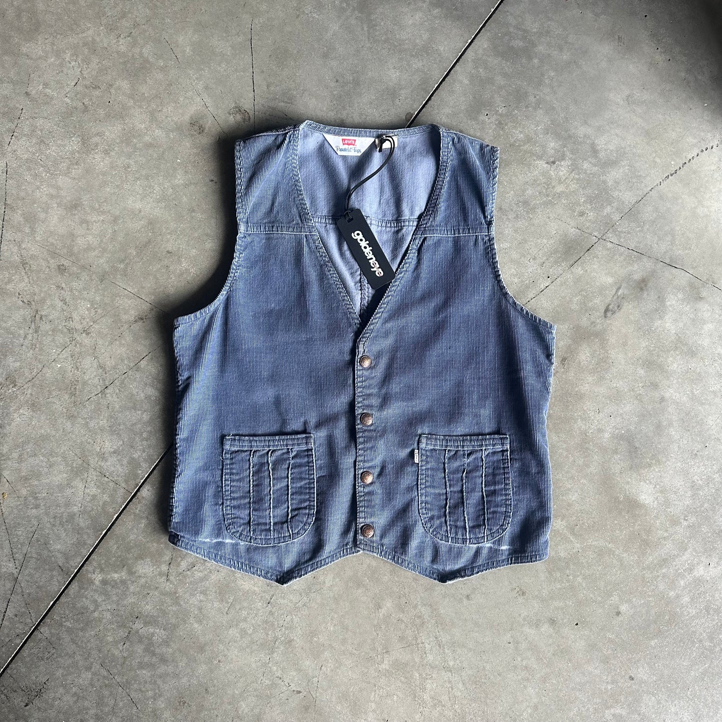 Women’s 70s Levi’s Panatela Dust Blue Corduroy Button Up Vest
