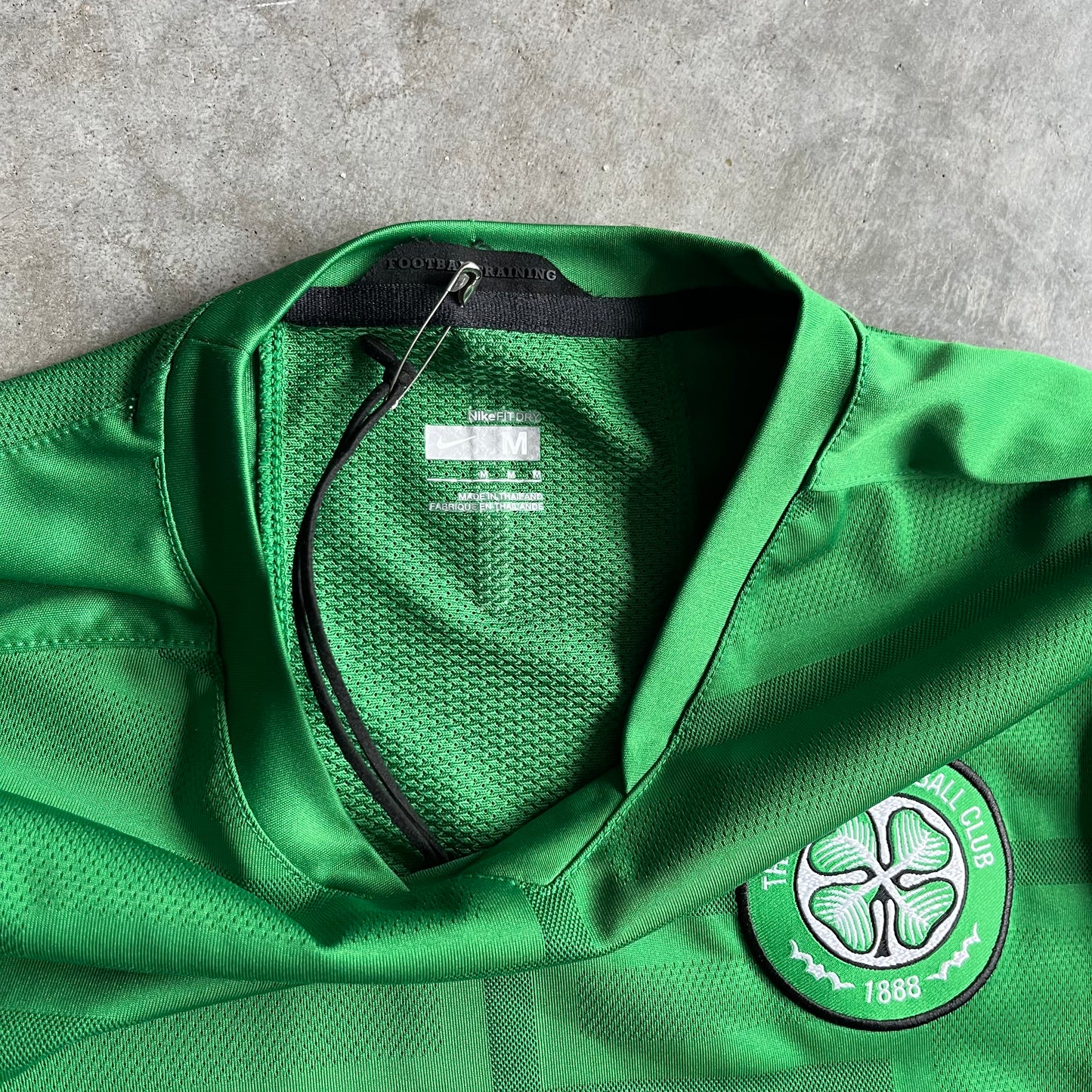 Nike Celtic 2010/2011 381824-390 Soccer Kit