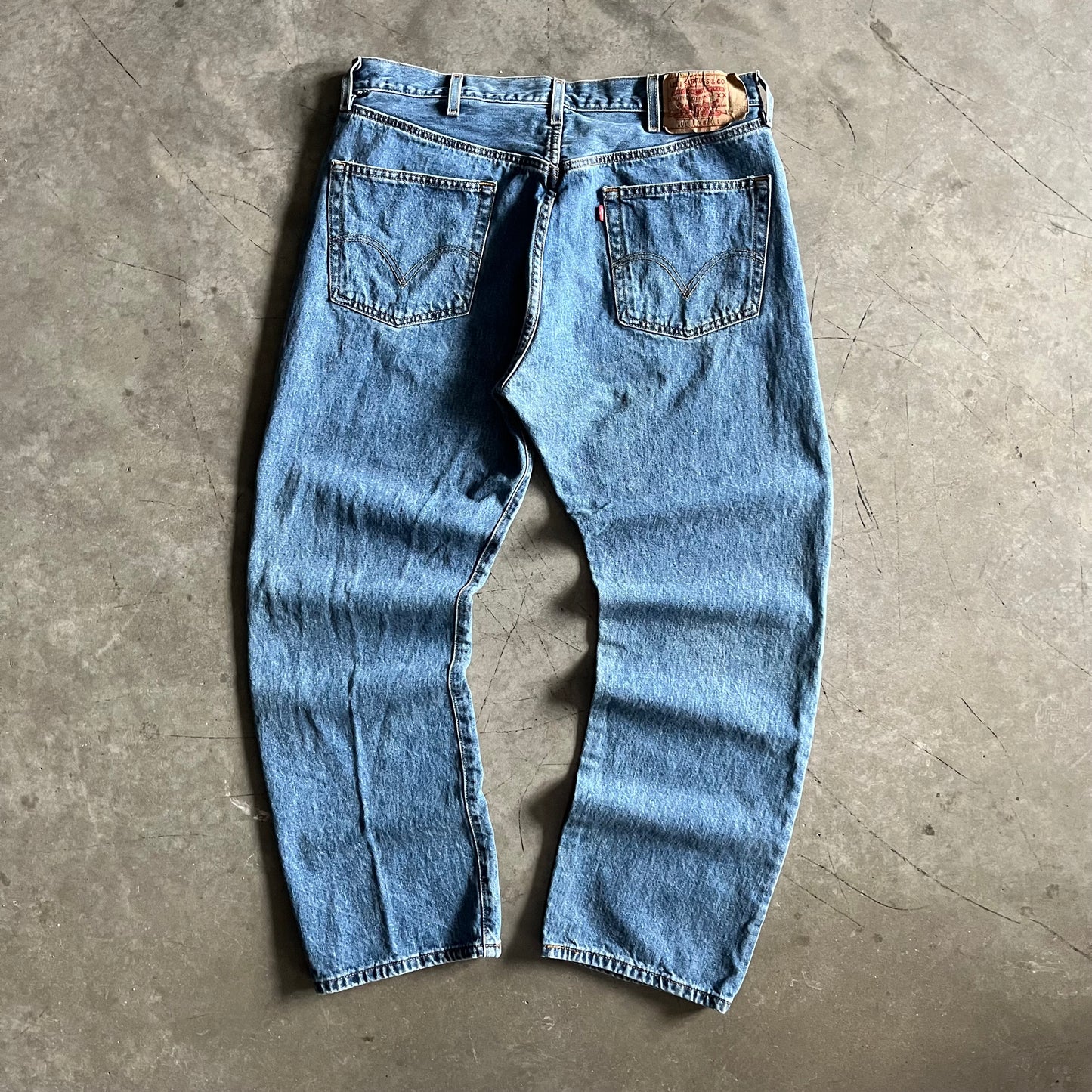 Y2K Levi’s 501 Lightwash Jeans