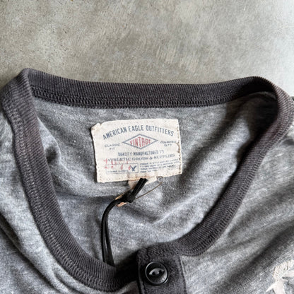 Y2K American Eagle Outfitters 2 Button Corner Logo Tee