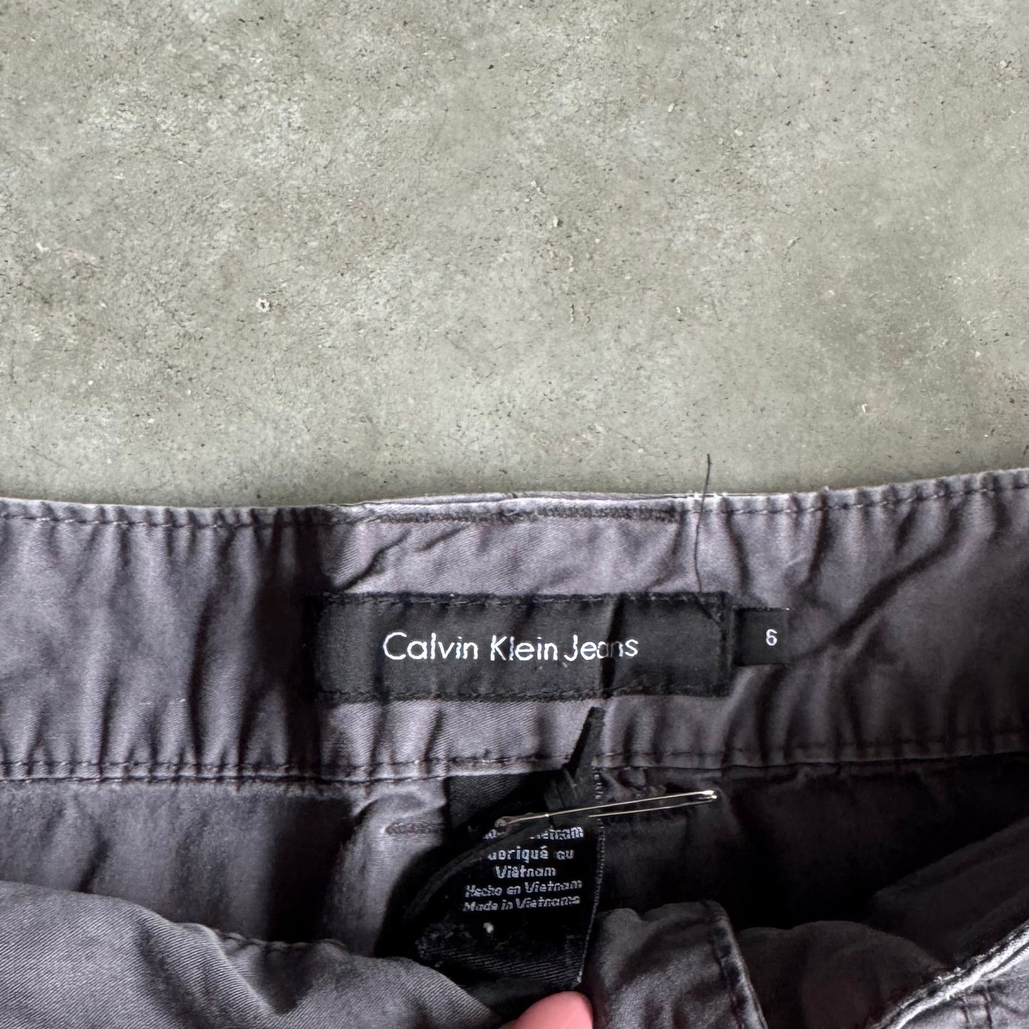 Women’s Y2K Calvin Klein Baggy Grey Cargo Shorts