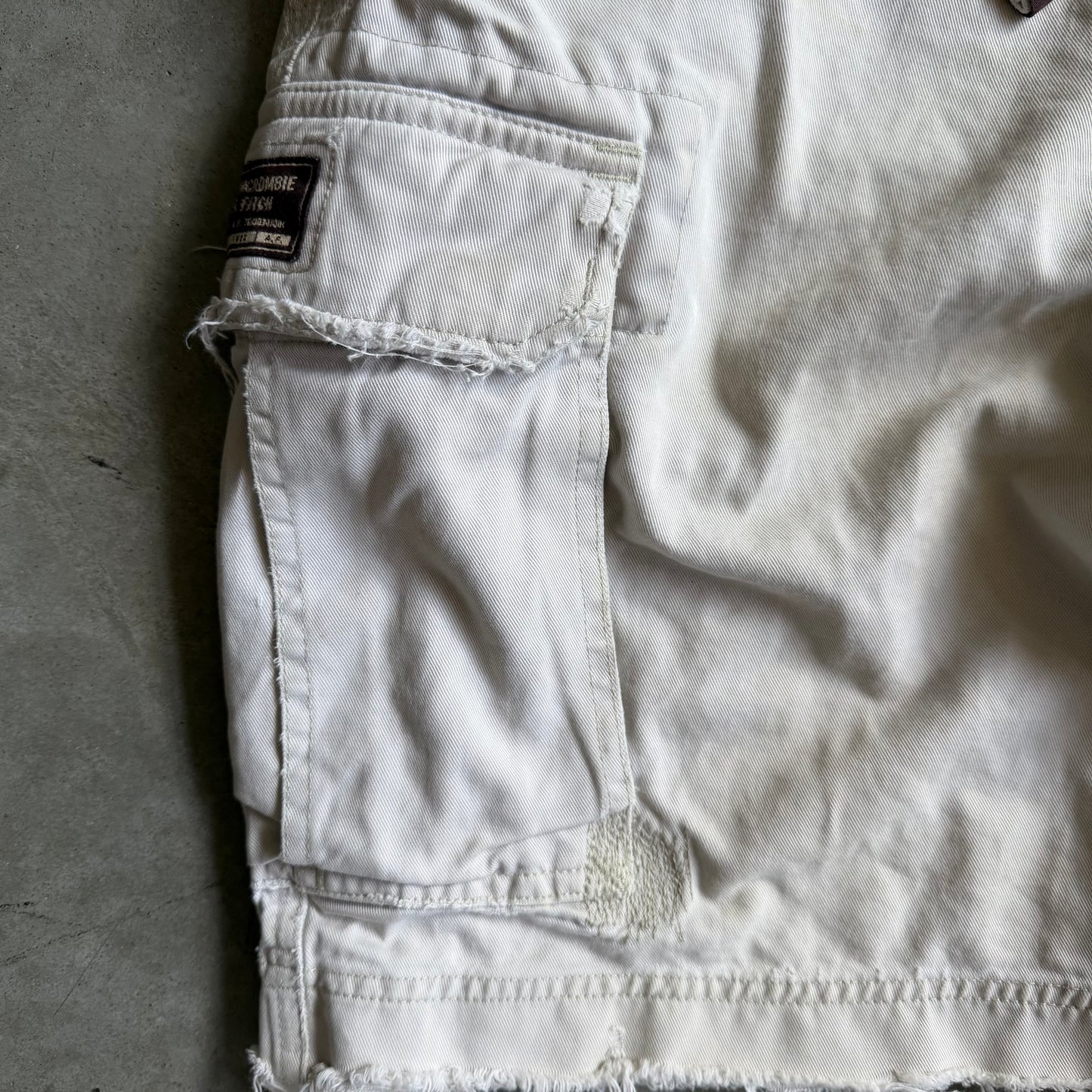 Y2K Abercrombie & Fitch Dragon Pocket Tan Cargo Shorts