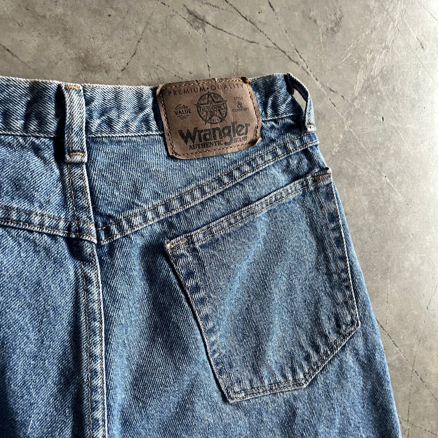Vintage Wrangler Medium Wash Jorts