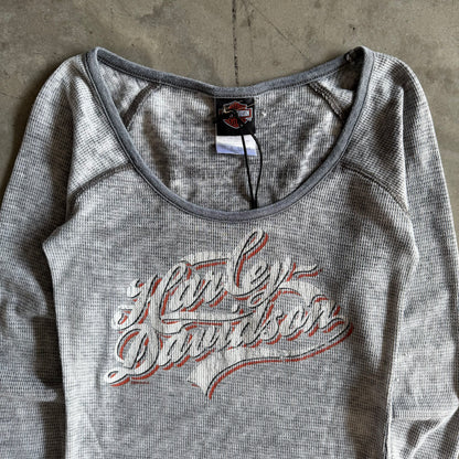 Women’s Y2K Harley Davidson Grey Thermal w/Spellout Graphic