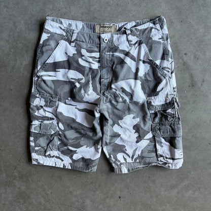 Y2K Wrangler Authentics Snow Camo Cargo Jorts