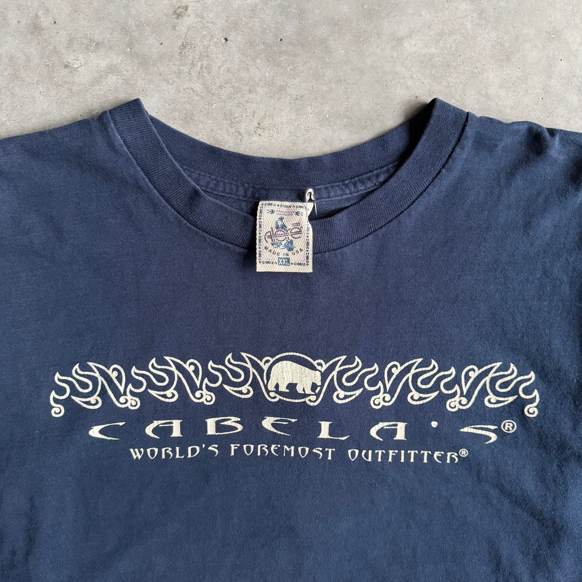 Vintage Cabela’s Tribal Spellout Polar Bear Longsleeve Tee