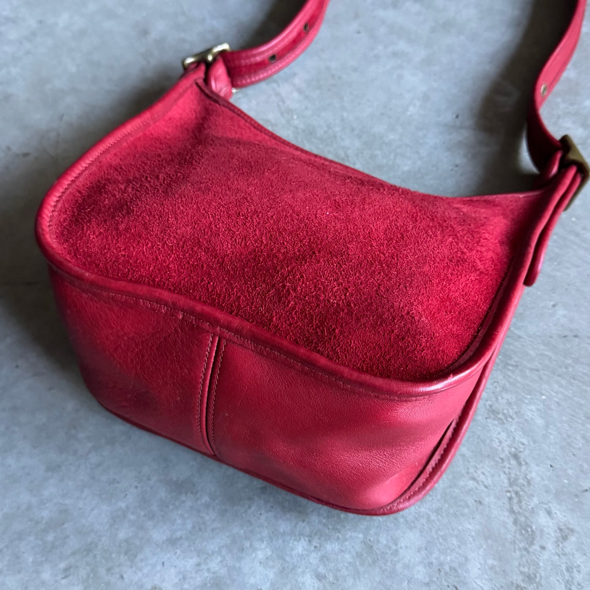 Rare 2006 Coach Red Janice Rough Out