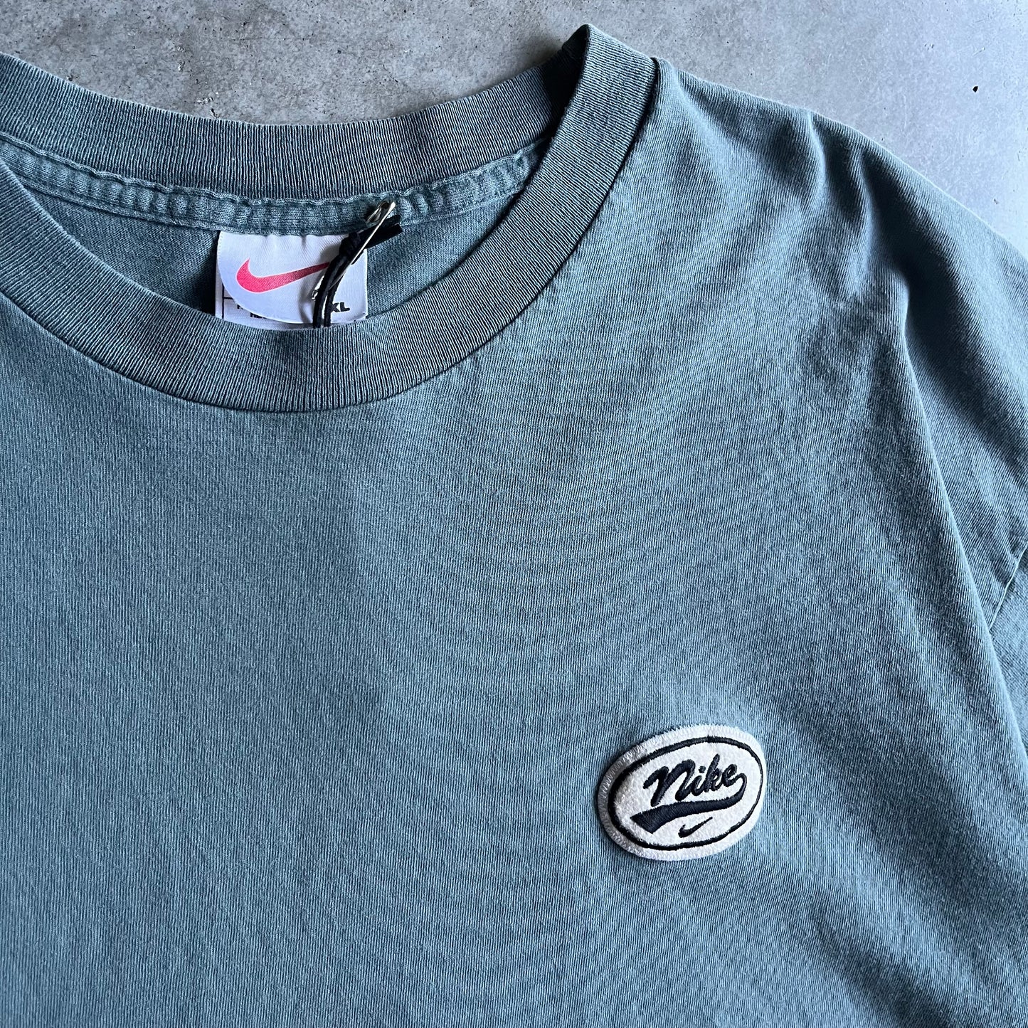 Nike Embroidered Corner Logo Logo Green Tee