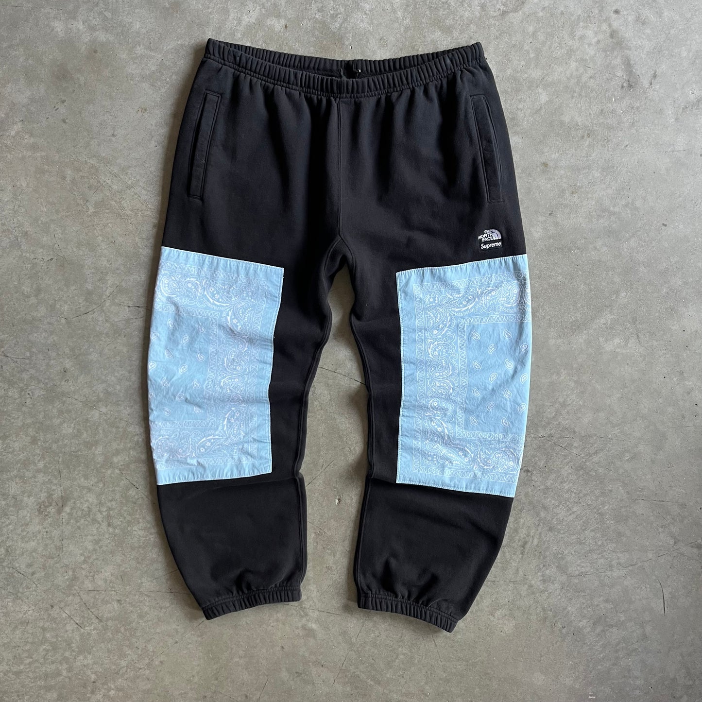 Supreme The North Face SS22 Paisley Sweatpants