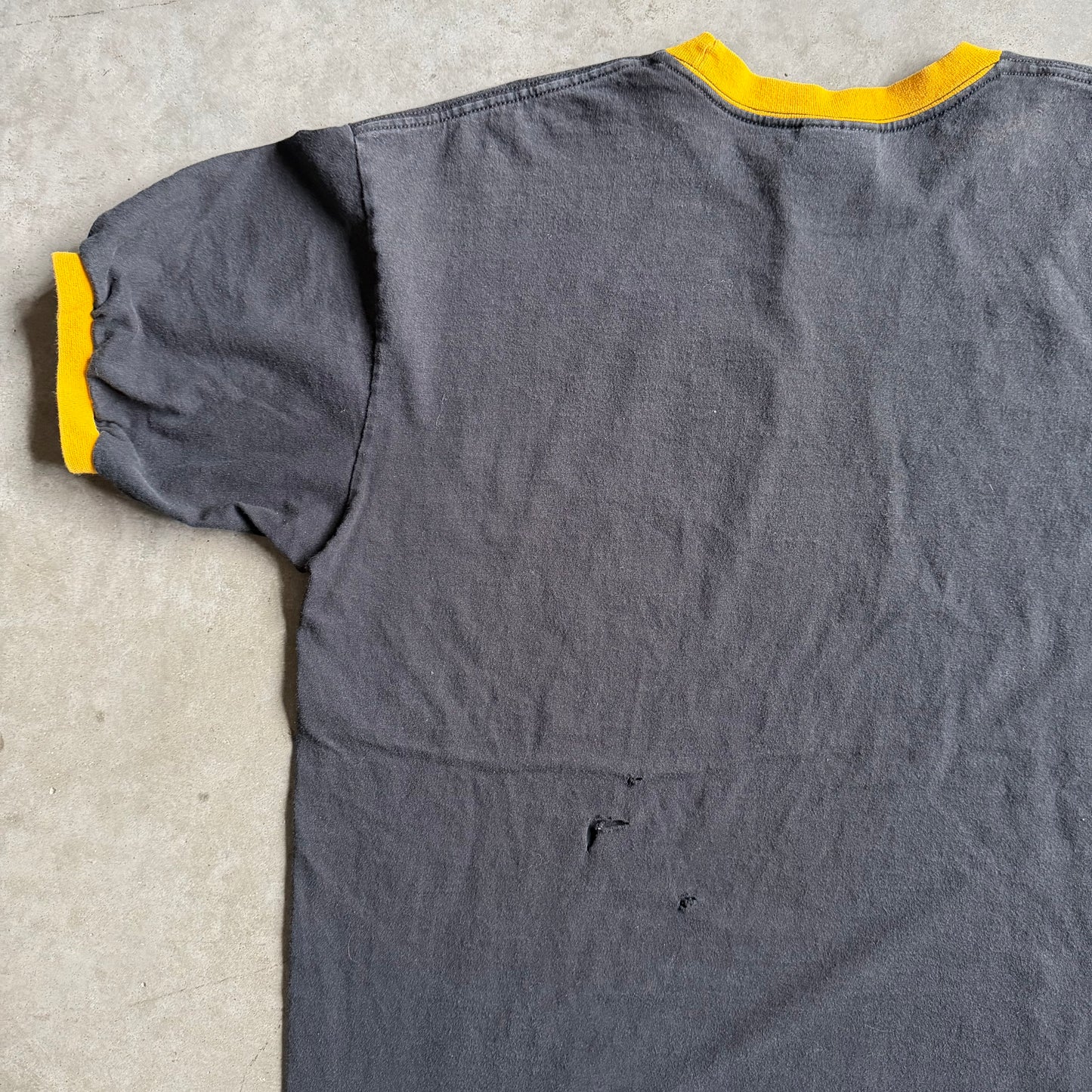 Y2K Nike Iowa Hawkeyes Black & Gold Ringer Tee