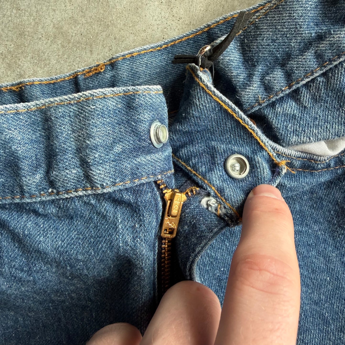 Vintage Women’s Levi’s Straight Leg Dark Blue Jeans
